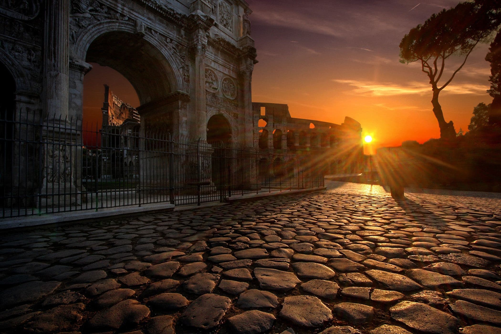 Classic Rome Hop-On/Hop-Off Bus + Vatican & Colosseum Skip-the-Line